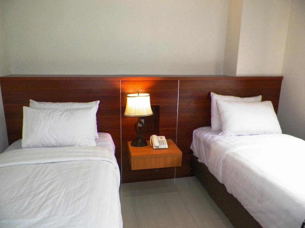 Maranatha Grand Hotel Yogyakarta Habitación foto