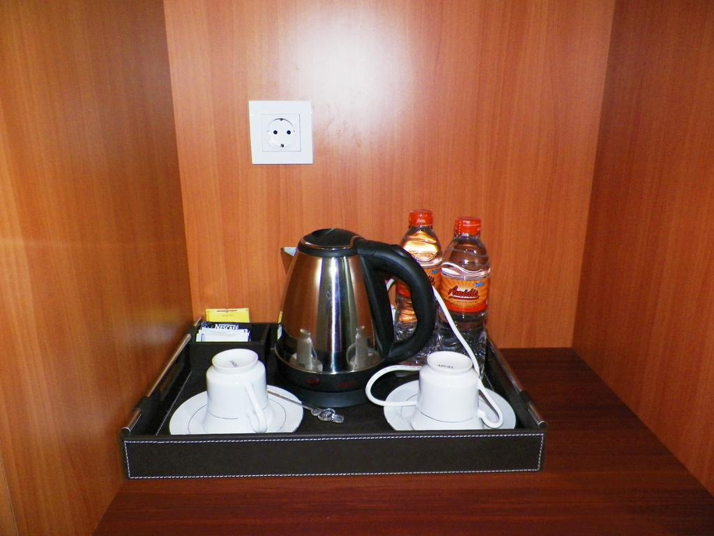 Maranatha Grand Hotel Yogyakarta Habitación foto