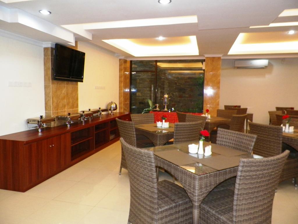 Maranatha Grand Hotel Yogyakarta Exterior foto