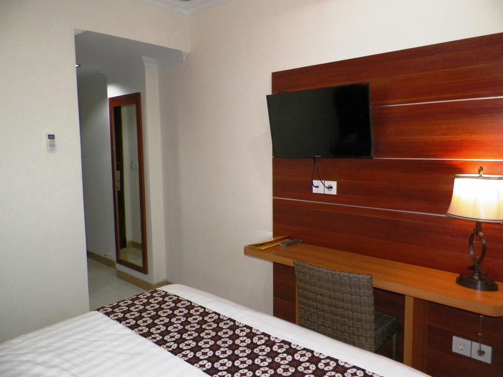 Maranatha Grand Hotel Yogyakarta Exterior foto