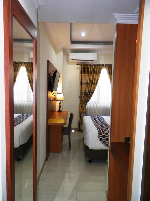Maranatha Grand Hotel Yogyakarta Exterior foto